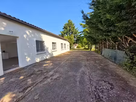location maison 0 pièces 85 m² à saint-ciers-sur-gironde (33820)  800 €