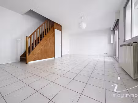 maison de village t4 rénovée 68 m2 centre de pérols