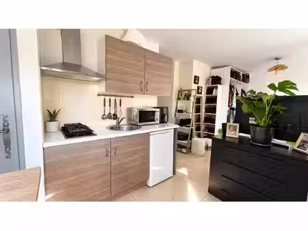 charmant t1 de 23 m² ? immeuble rénové ? saint-maximin