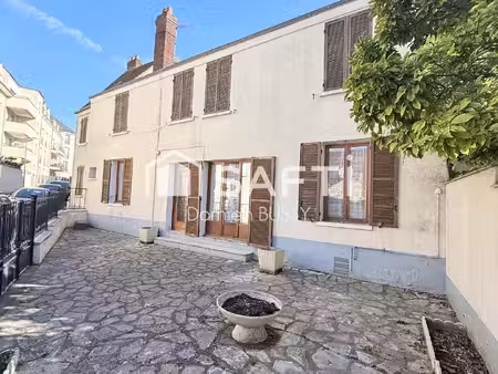 grande maison d’habitation divisé d’environ 145m2