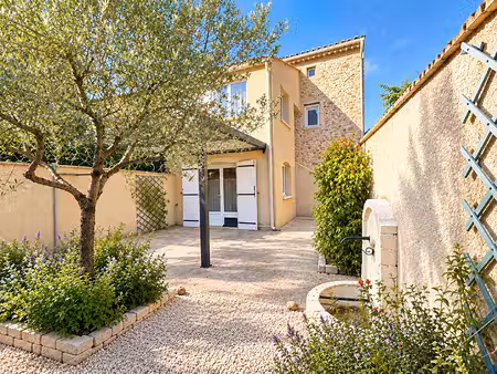 maison en pierre avec gîte indépendant