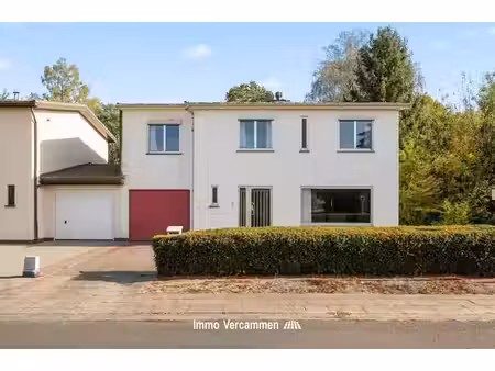 verrassend ruime woning  gelegen in een rustige verkaveling