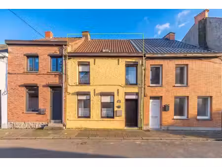 idéal investisseur - maison 1 ch avec cour et remise. faire