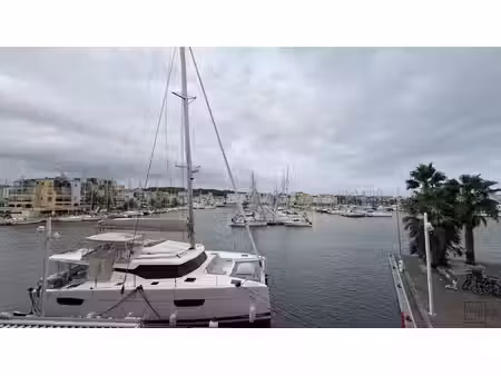 gruissan - rive droite : appartement t2 traversant avec vue port
