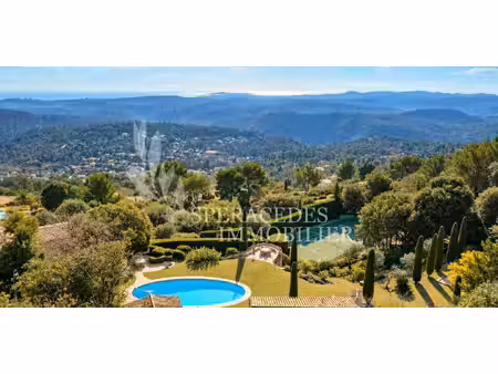 propriété avec piscine en bord de mer tourrettes-sur-loup (06)