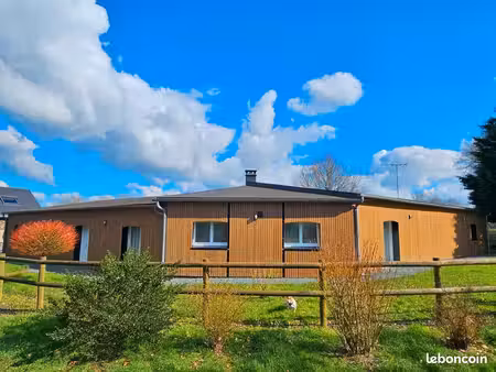 propriété de 2 maisons (270 m² au total) proche de la forêt