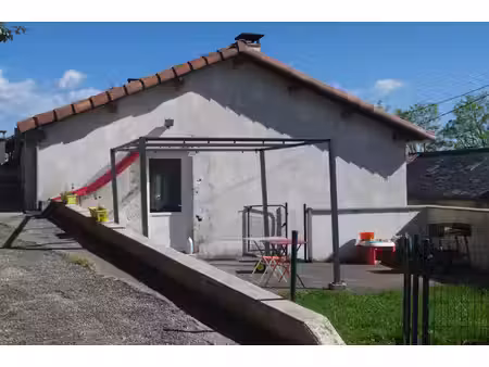 l'hospitalet du larzac : villa terrasse en location avec age