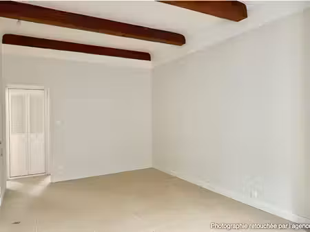 a louer un appartement de 3 pièces à à marseille 13006 - quartier lodi