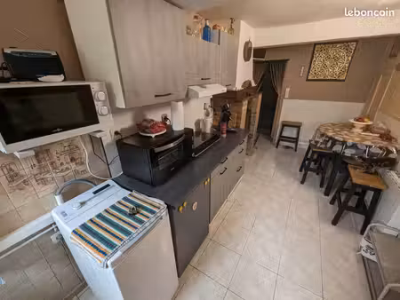 jolie petite maison à louer (meublée) proche de saint laurent de cerdans