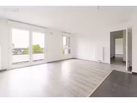 appartement 1 pièce 60 m²