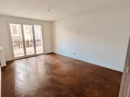 marseille 4ème - chartreux : t3 68m2 1100 entièrement rénové avec balcon - 1150