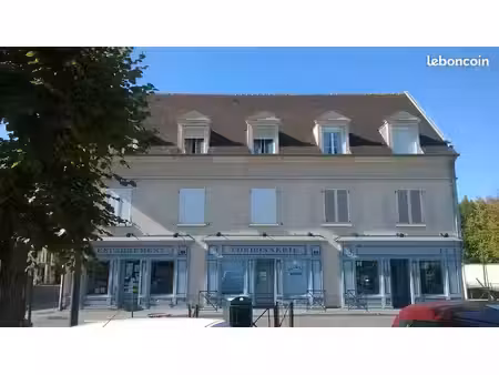a louer - f2 42m² + parking - chantilly hyper centre