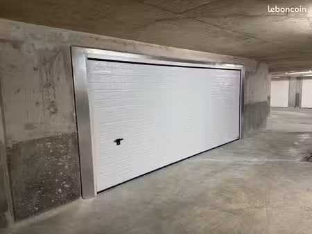 grand garage double places 30 m2