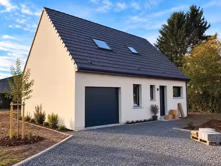 maison 3 chambres  jardin située a caudry