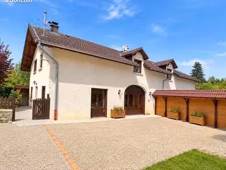 maison de village 5 pièces 171 m²