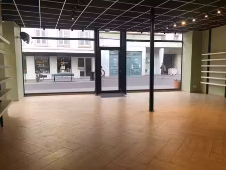 local commercial à louer