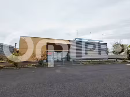 local commercial à louer