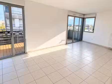 t3 de 63 m² avec balcon et parking – blagnac andromède