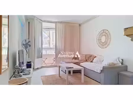 appartement grasse 3 pièces 56 m² cave   terrasse et stationnement .