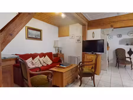 appartement t3 meuble  (toutes charges comprises !!) 83m²  2 route de mouthe