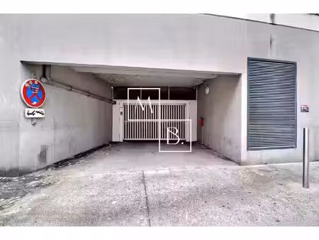 a louer - parking castelneau-le-lez