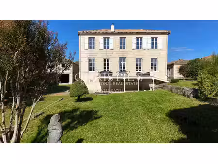 maison de luxe à vendre à mirambeau