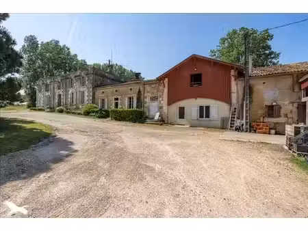 maison de luxe à vendre à écoyeux