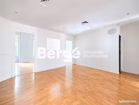 bureaux 170 m²