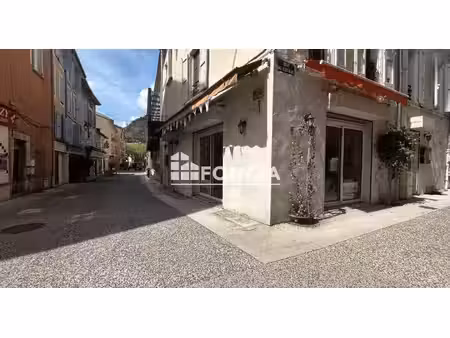 local commercial à louer
