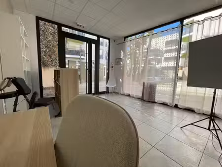 local commercial