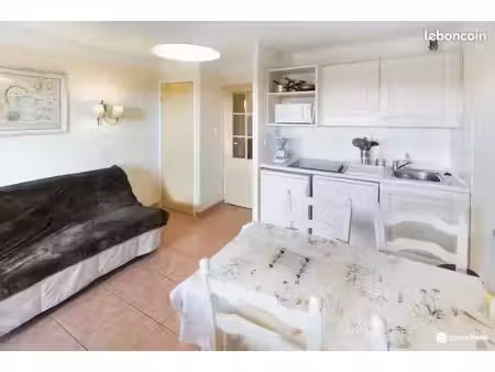 studio 1 pièce 22 m²