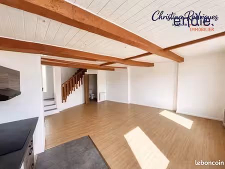 studio 6 pièces 135 m²