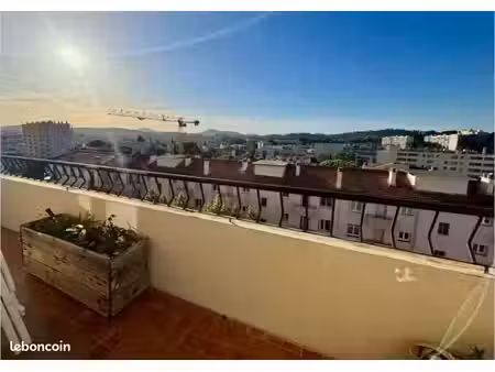 toulon - quartier brunet - faux t3 sans vis à vis