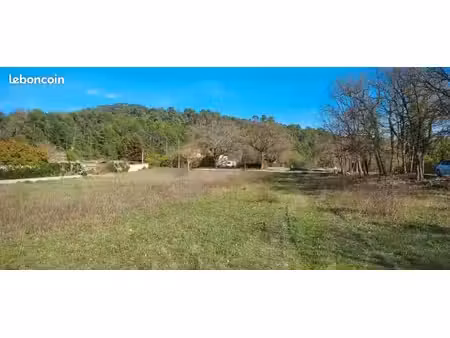 terrain 450 m² montmeyan