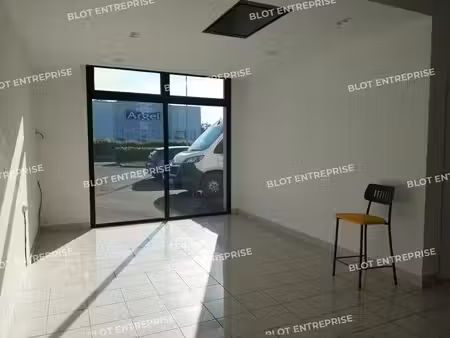 vente bureaux lanvallay 22100 340m²