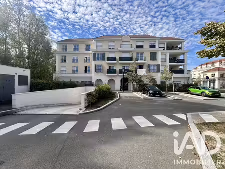 parking à montévrain (77144)
