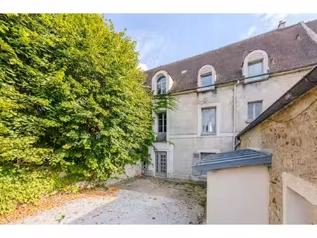 ancien presbytère réinventé avec dépendance