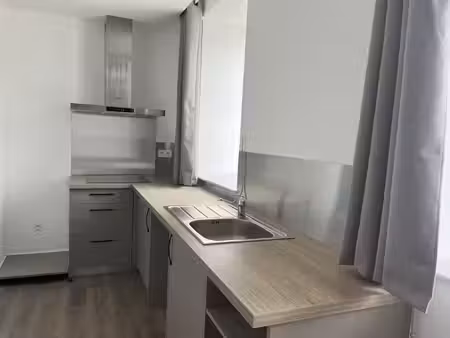 à louer...studio rénové