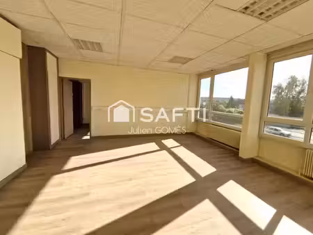 bureau 2 pièces de 45 m2 à louer - 77470 trilport
