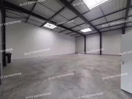 location local d’activités plescop 56890 255m²