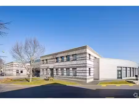 location local d’activités 720m²