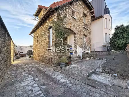 issy les moulineaux - vente d'une maison en meulière avec jardin