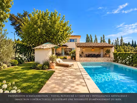 maison avec appartement indépendant  piscine et jardin à mollégès