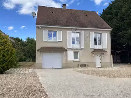 maison d'habitation d'environ 120 m2 à saint jacques 5 pièce(s) avec 4 chambres et sans tr
