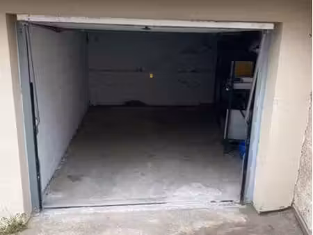 garage extérieur cusset 19 m2 idéalement situé
