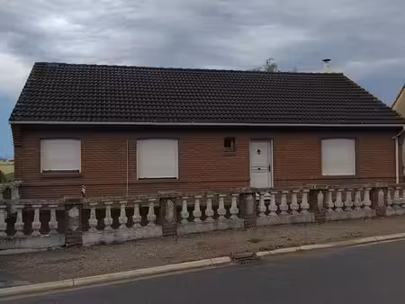 maison individuelle de 100m2en briques sans vis a vis terrain completement ferme