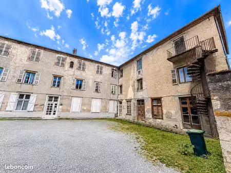 immeuble 1500 m² bellac