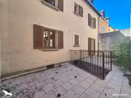 immeuble 135 m² montlucon