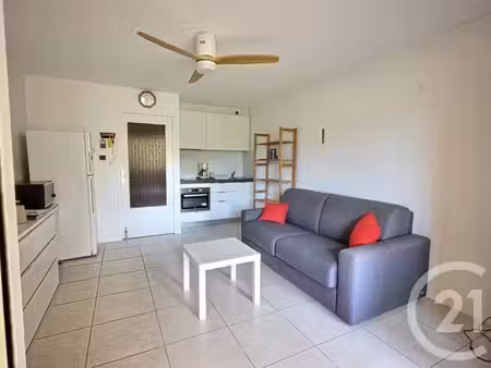 appartement à louer - 2 pièces - 34 09 m2 - la londe les maures - 83 - provence-alpes-cote