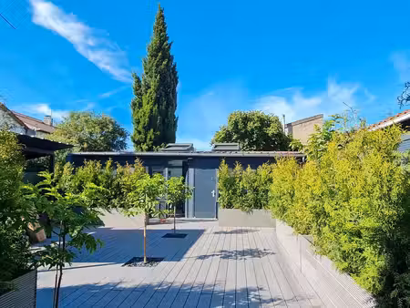 grand studio sur jardin meublé refait neuf 25m2 prestations qualité